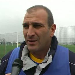 Giulianova, Venerd 8 Luglio 2011 -  Il GIULIANOVA CALCIO comunica che in data odierna  stato raggiunto laccordo con il sig. Tiziano DE PATRE che, sottoscrivendo un contratto annuale, sar dunque il nuovo Allenatore Responsabile della Prima Squadra. Il neo-tecnico, nato Notaresco, cresciuto nel vivaio giallorosso, ha alle spalle una brillante carriera da calciatore che lo ha portato a vestire la casacca di numerosi club, finanche alla massima serie ed  reduce da una positiva esperienza nelle giovanili del Parma dove  stato allenatore della Primavera. La societ annuncer la prossima settimana il giorno della presentazione del nuovo allenatore ai tifosi e agli organi di informazione.