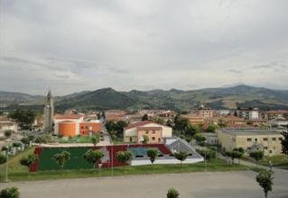 CASTELLALTO (Te), 14.6.2013 - E stato approvato dallAmministrazione Comunale di Castellalto il progetto per la realizzazione ed il completamento di un centro sportivo polivalente e di aggregazione giovanile a servizio del plesso scolastico e delle associazioni sportive in Castelnuovo Vomano via Kennedy.