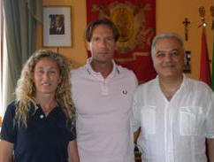 GIULIANOVA (Te), 28.6.2013 - Approvati nella mattinata i bilanci consuntivi di Julia Rete e Julia Servizi, le partecipate del Comune operanti rispettivamente nel settore della distribuzione e della vendita del gas-metano. Nella foto: Simona Conte, il sindaco Francesco Mastromauro e Antonio Marinozzi.