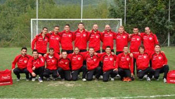 Teramo, 22.5.2013 - Lepilogo della Easy Cup, invece, premia il Tosti Teramum, al termine di un match davvero godibile e denso di emozioni, anche per merito della coriacea prestazione offerta dal Bruno Vannucci e dei due cannonieri Angeloro e Montedoro, rispettivamente artefici di una tripletta ed una doppietta.
