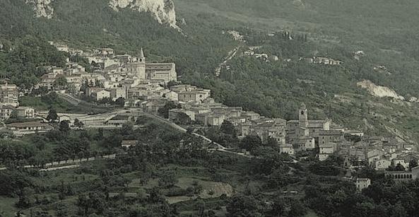 Le Cartoline dell'Abruzzo di Chiara Nicol, 4.12.2012 (Numero 5): Caramanico Terme, in Provincia di Pescara, citt dolce come il miele.