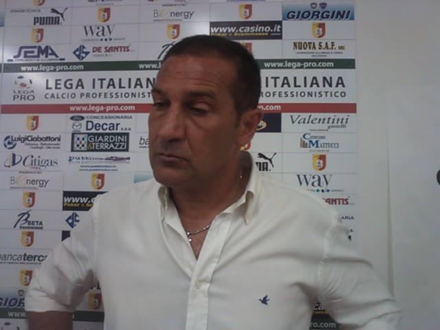 Ersilio Cerone, allenatore del Giulianova, ha masticato amaro per la sconfitta del Giulianova ad opera della Sangiovannese nella prima giornata del campionato: Severo il suo commento: "La vittoria dei toscani  stata meritata, noi non abbiamo giocato. Colpa mia che ho mandato in campo questa formazione" 