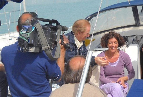 Filomena Raggiunti, istruttrice di nuoto di Roseto, che a luglio tenter la traversata a nuoto dell'Adriatico: Nella foto con Osvaldo Bevilacqua a Giulianova 